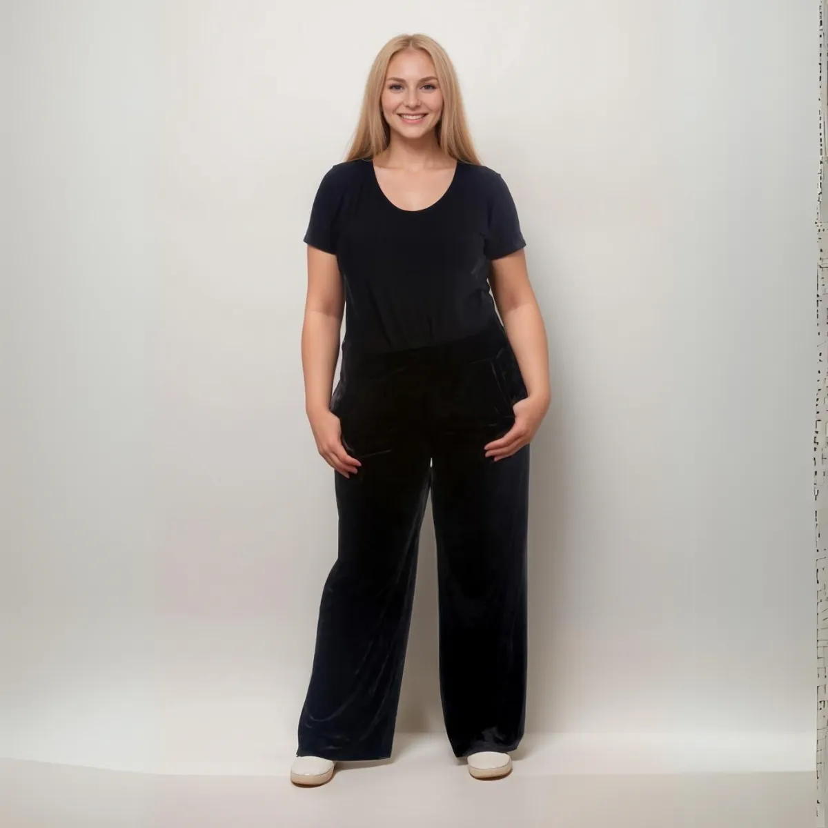 CRUSHED VELVET TROUSERS ELASTIC WAIST AND POCKETS