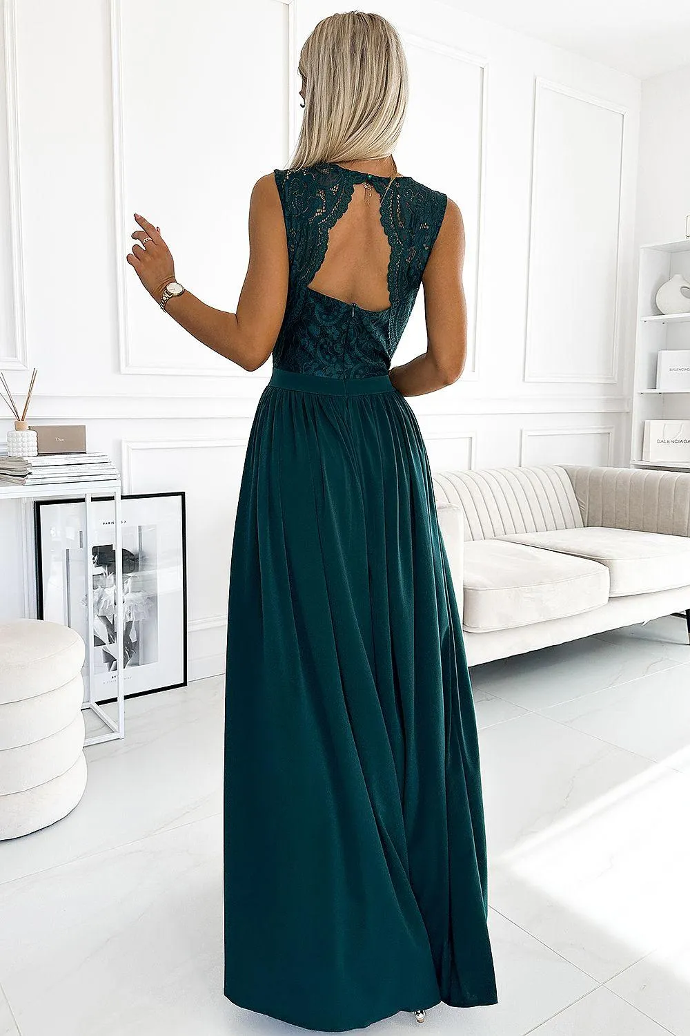 Elegant Blue Lace Gown for Special Occasions