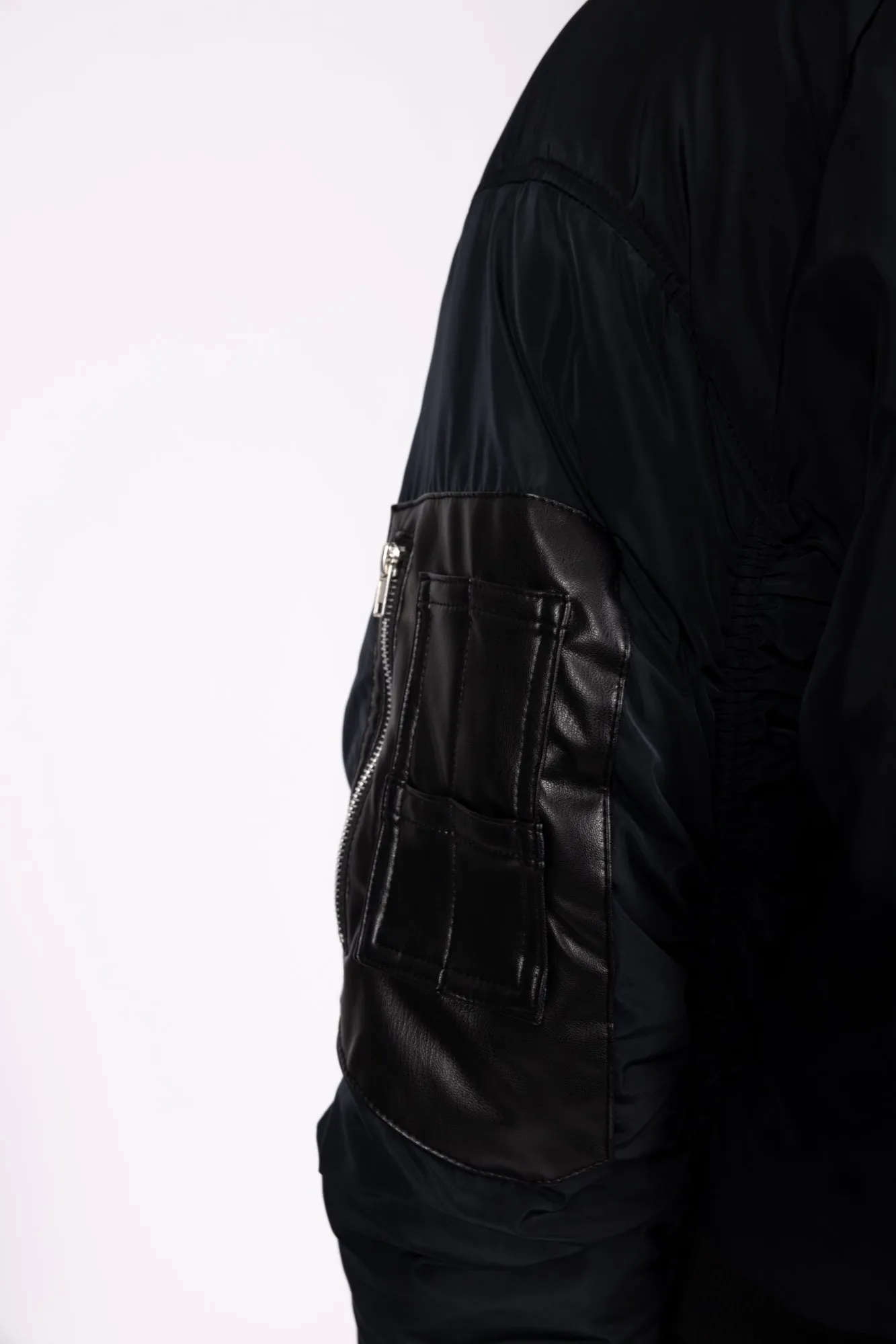 HOODED PUFFED BOMBER JACKET BLACK