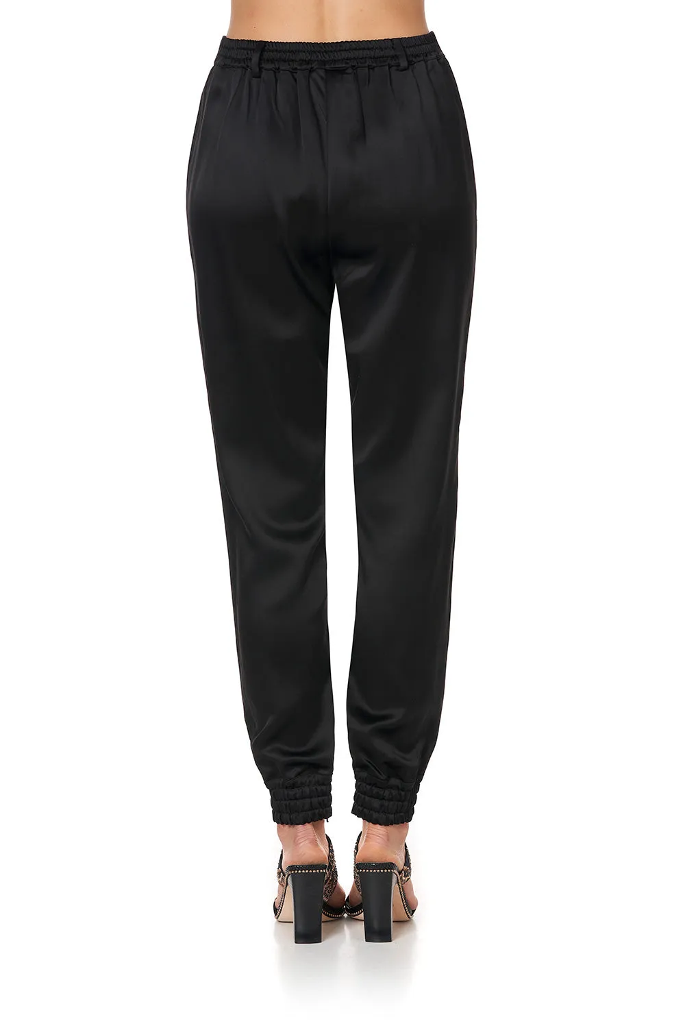 JOGGER WITH ENCASED ELASTIC CUFF SOLID BLACK