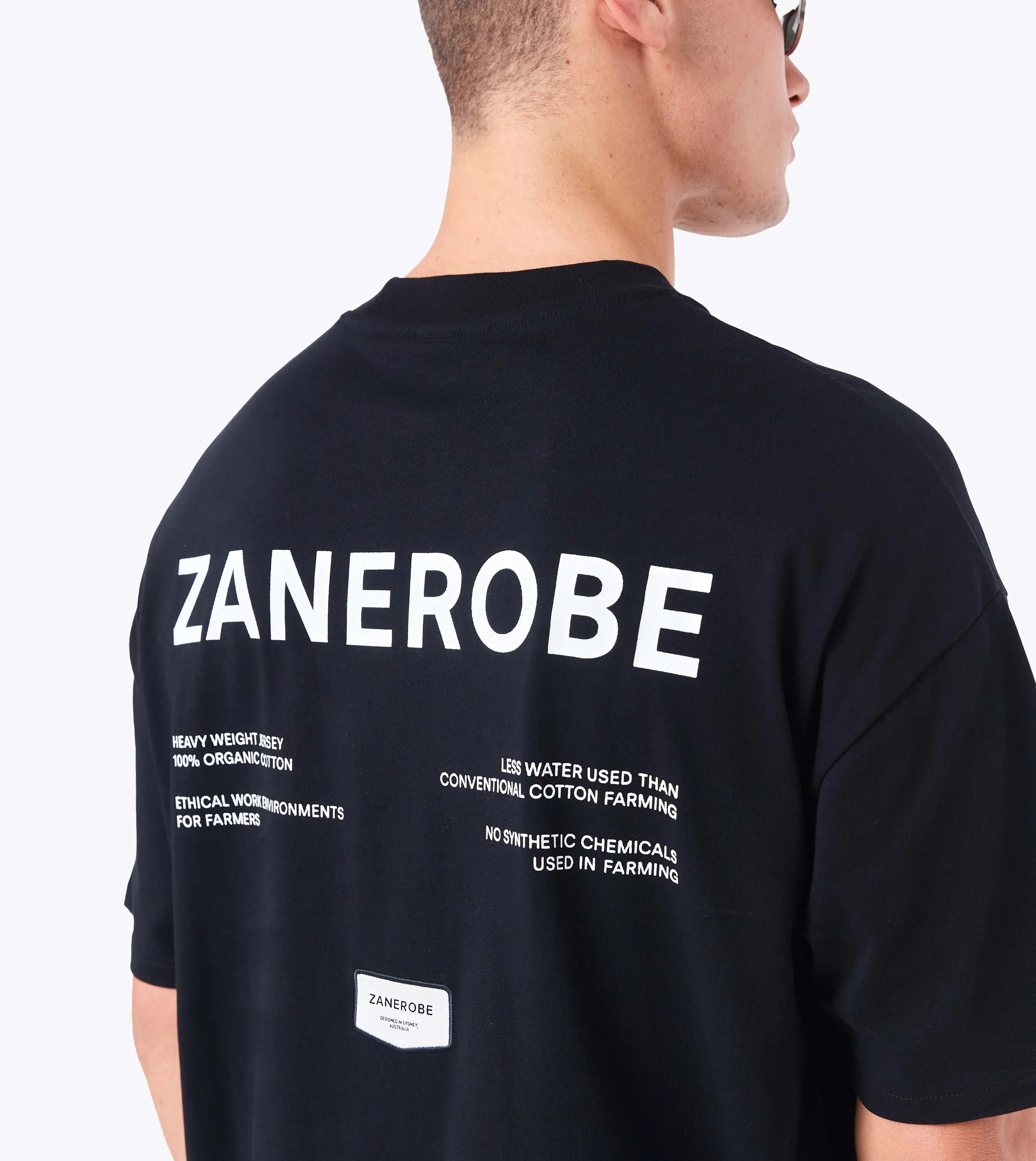 Label Box    Tee Black