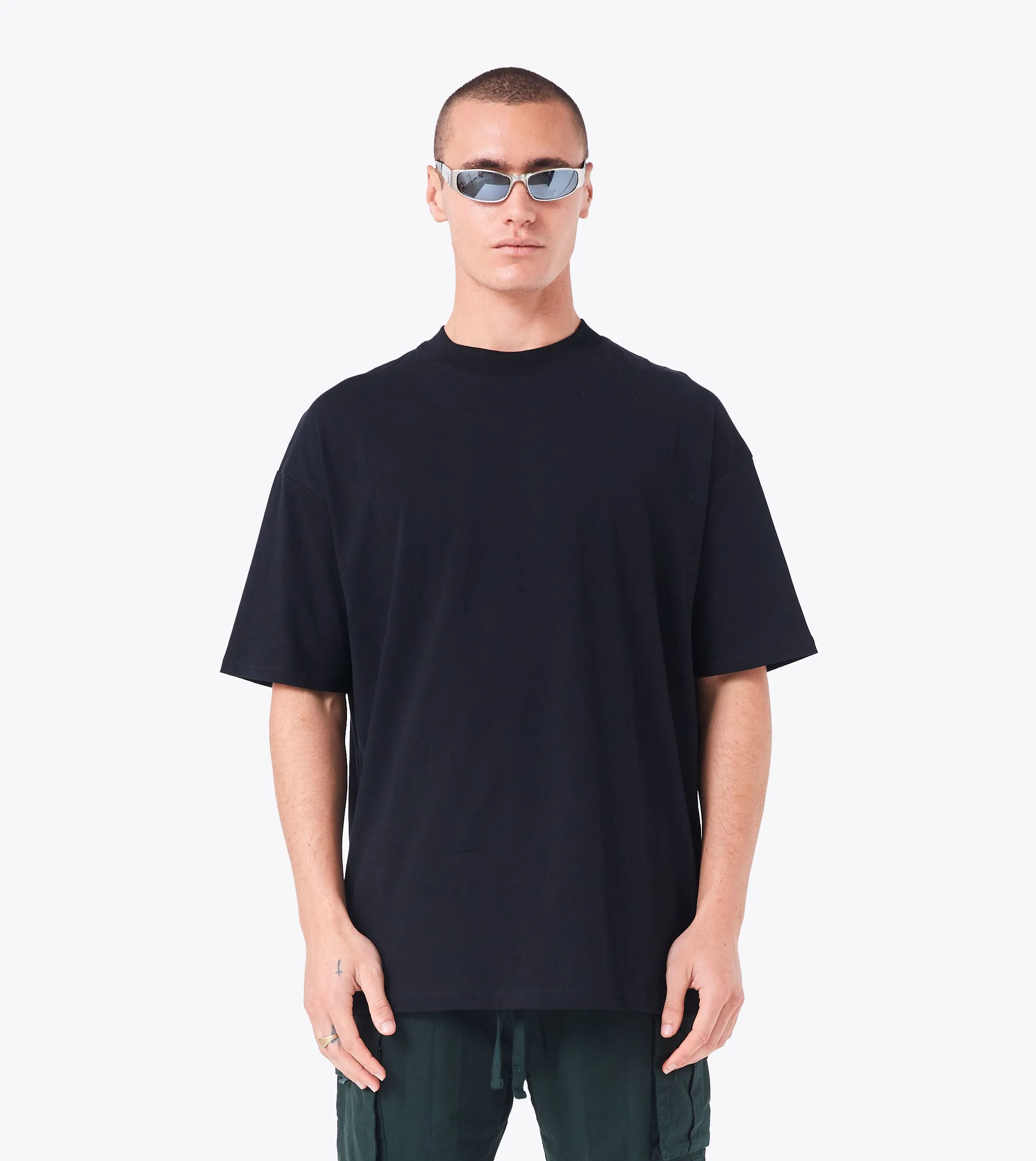 Label Box    Tee Black